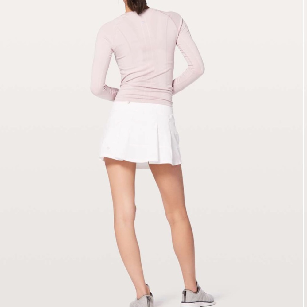 Lululemon Pace Rival Skirt / skort 4-way Stretch 
White size 6
